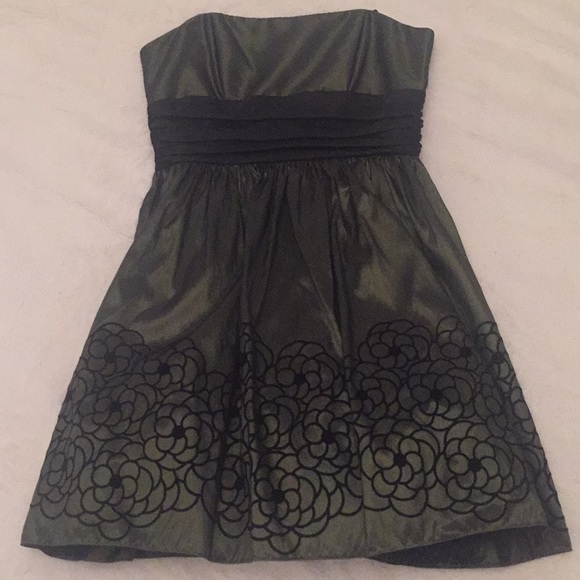 NWT formal dress - size 9/10 - Picture 2 of 6
